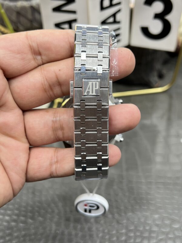 Audemars Piguet Royal Oak 26240 White