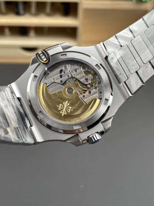 i1749151164720_224_0_4-2.jpg Patek Philippe Nautilus 5711 Blue