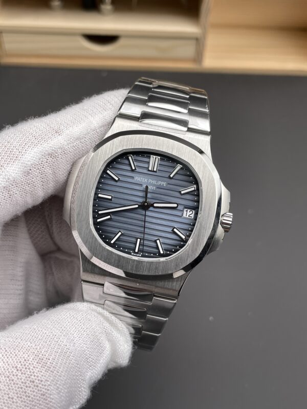 i1749151166734_6271_0_0-2.jpg Patek Philippe Nautilus 5711 Blue