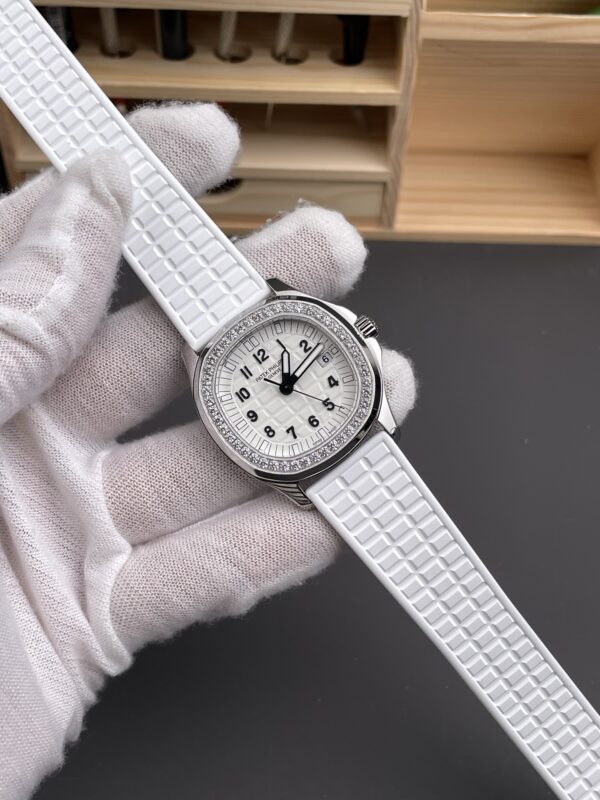 Patek Philippe Aquanaut 5067 White