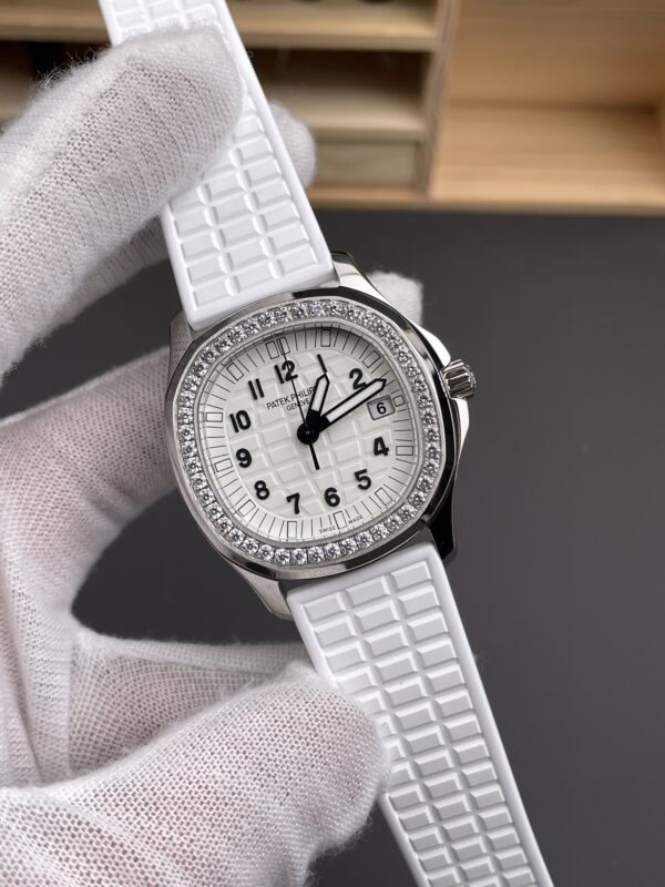 Patek Philippe Aquanaut 5067 White
