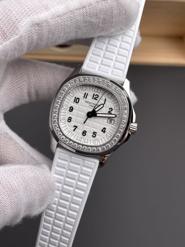 Patek Philippe Aquanaut 5067 White