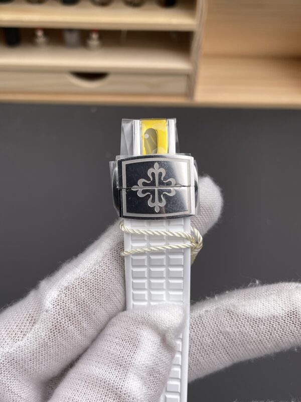 Patek Philippe Aquanaut 5067 White