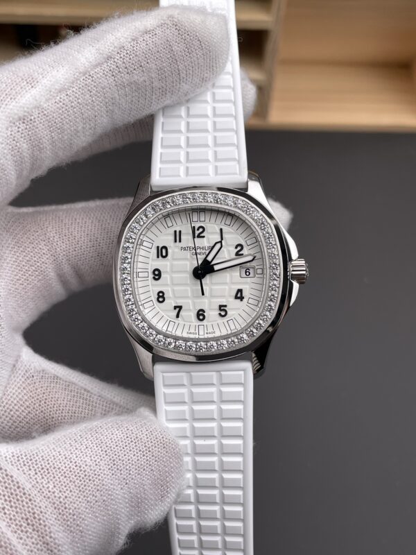 Patek Philippe Aquanaut 5067 White