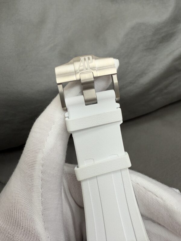 Audemars Piguet Watch 15707 White