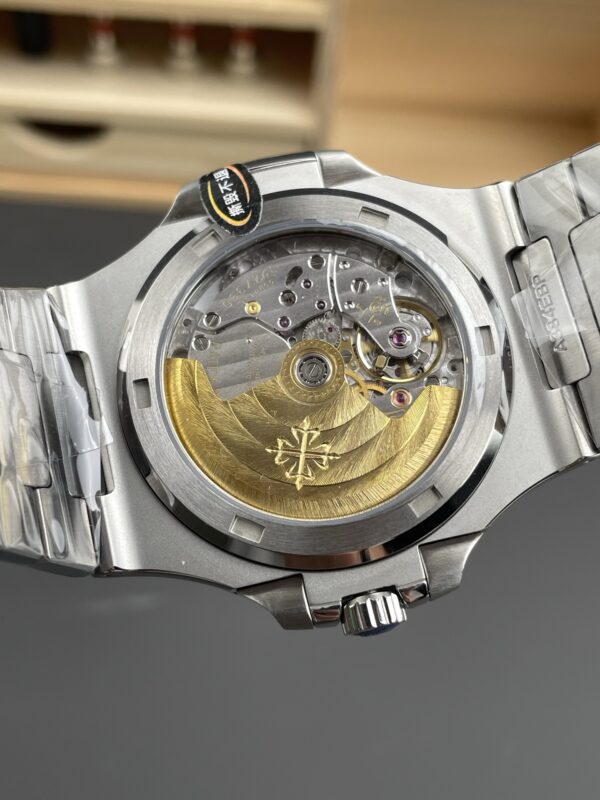Patek Philippe Nautilus 5711 White