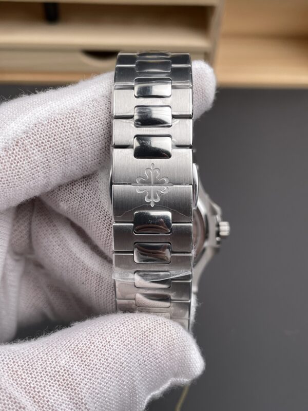 Patek Philippe Nautilus 5712 Blue