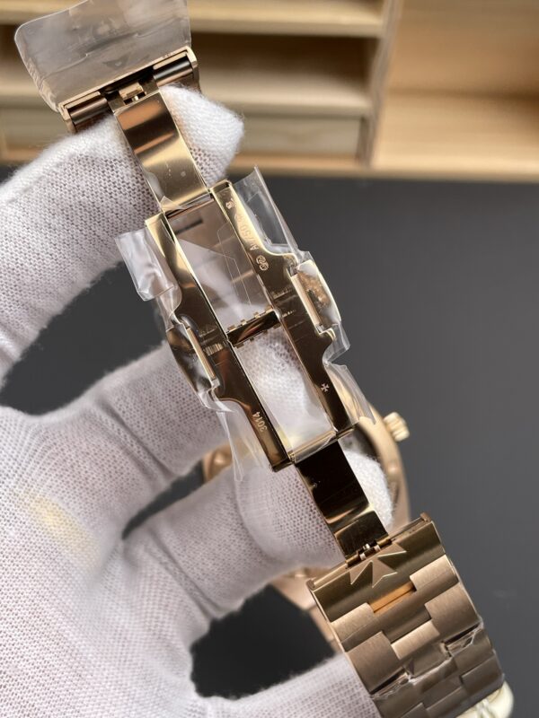 Patek Philippe Overseas 4500V Blue