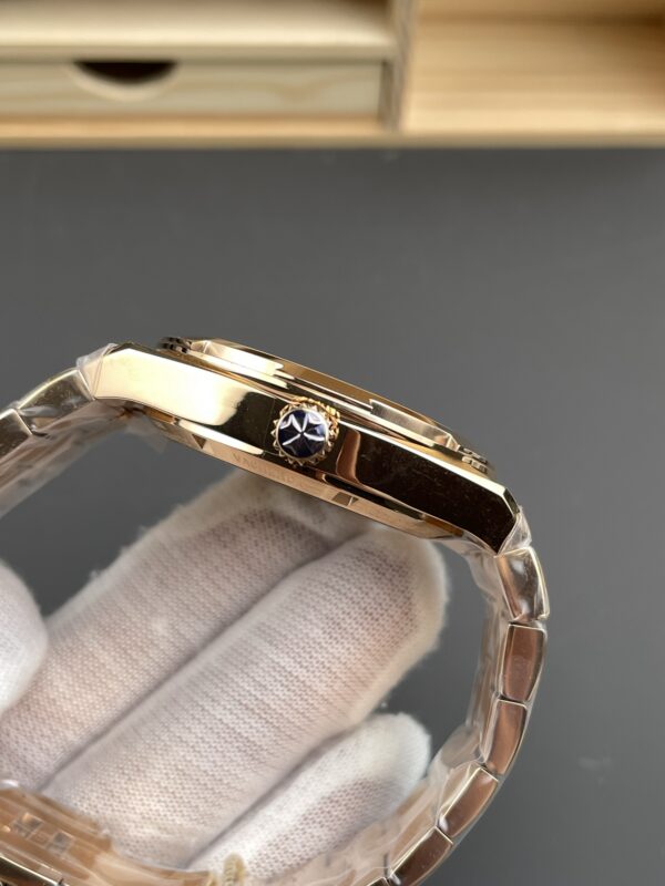Patek Philippe Overseas 4500V Blue