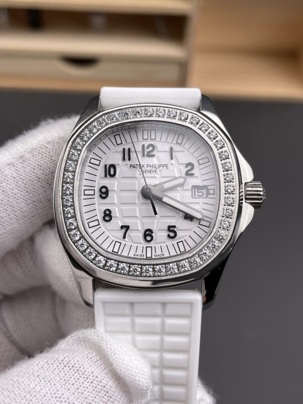 Patek Philippe Aquanaut 5067 White
