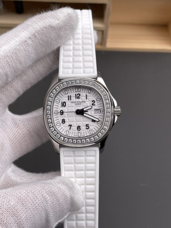 Patek Philippe Aquanaut 5067 White