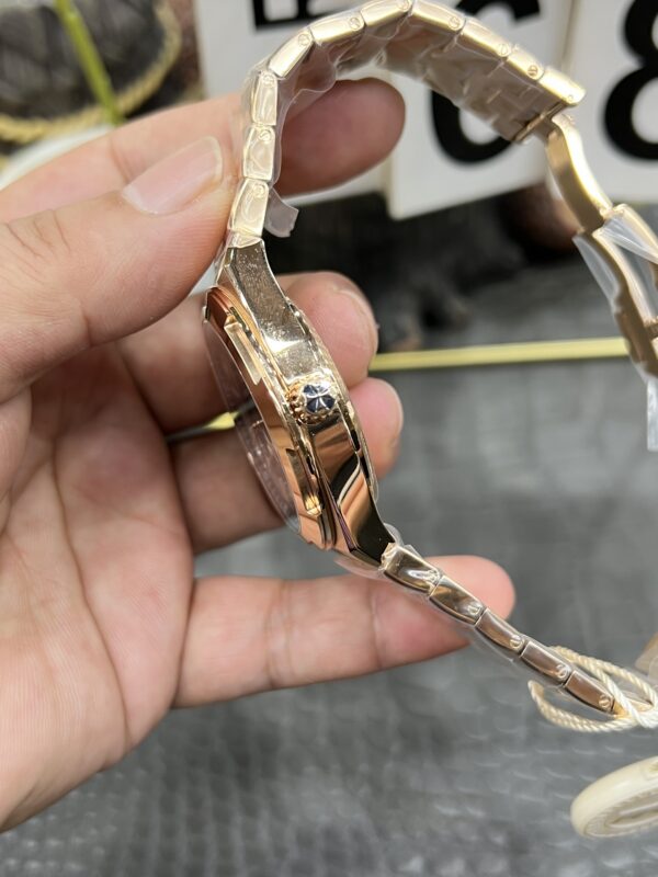 Patek Philippe Overseas 5100 Rose Gold