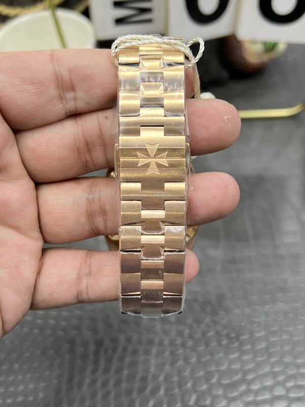Patek Philippe Overseas 5100 Rose Gold