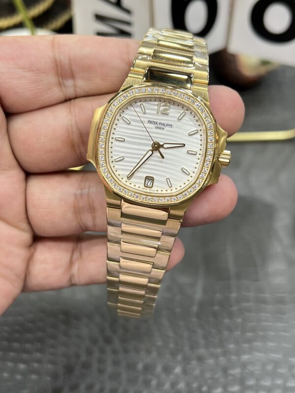 i1750474237340_606_0_2-1.jpg Patek Philippe Nautilus (NAUTILUS)