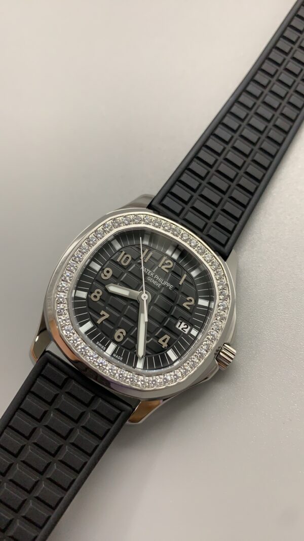Patek Philippe Aquanaut (AQUANAUT)