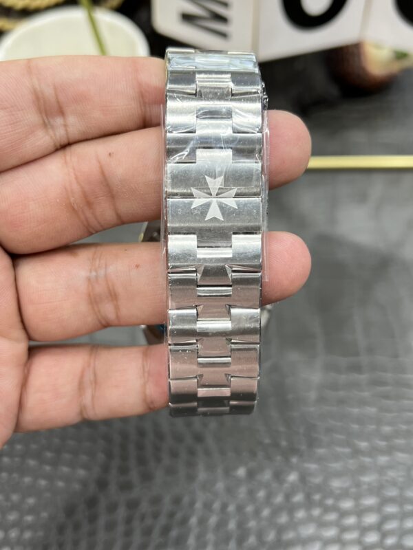 Vacheron Constantin Overseas 1120/1