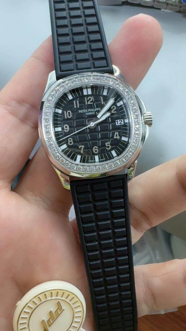 Patek Philippe Aquanaut (AQUANAUT)