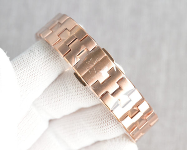 Vacheron Constantin Overseas 1205V