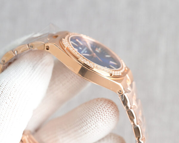 Vacheron Constantin Overseas 1205V