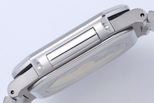 Patek Philippe Nautilus 5821 Blue