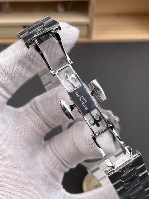 Patek Philippe Nautilus 5712 Blue
