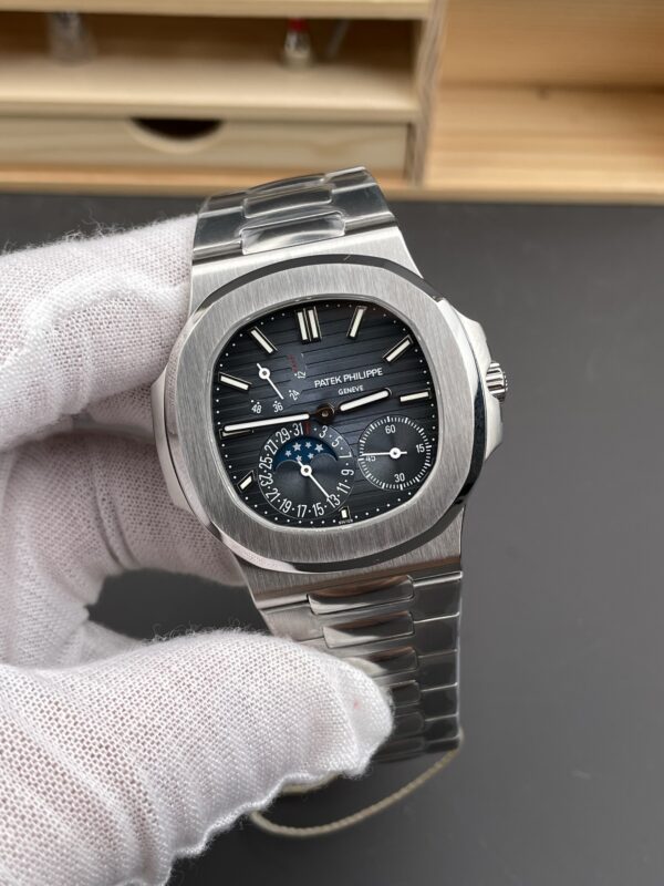 Patek Philippe Nautilus 5712 Blue