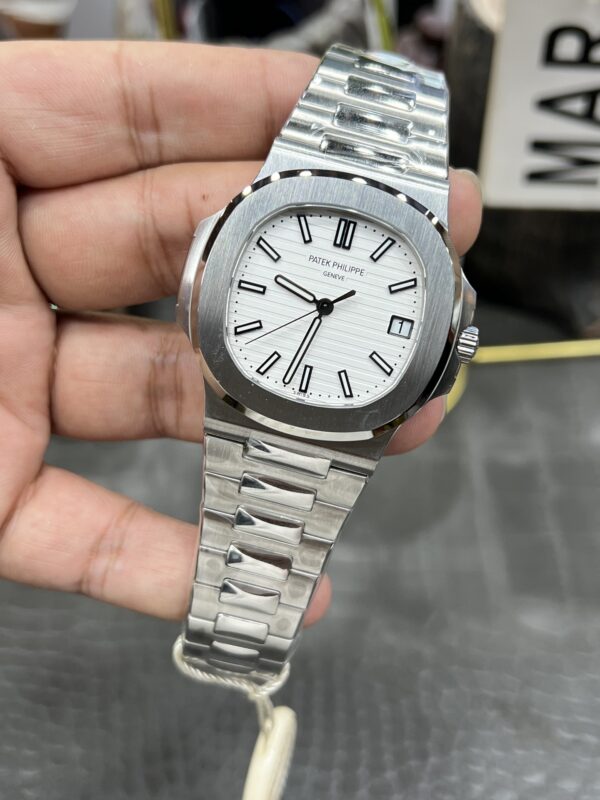 Patek Philippe Nautilus 5711 White