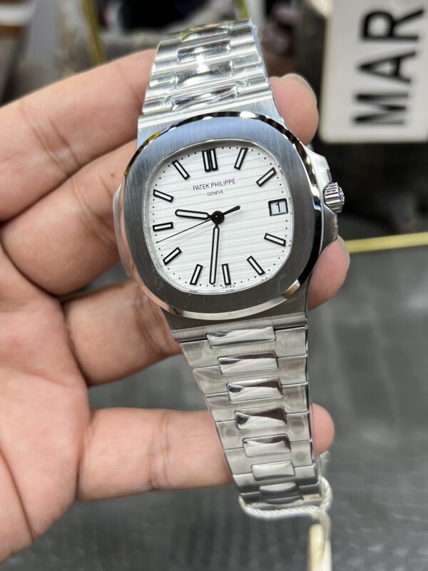 Patek Philippe Nautilus 5711 White