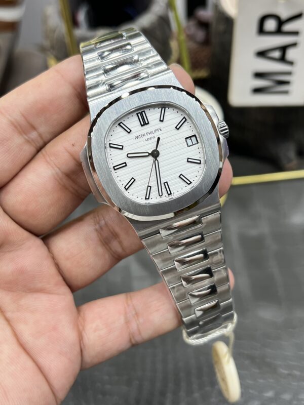 Patek Philippe Nautilus 5711 White