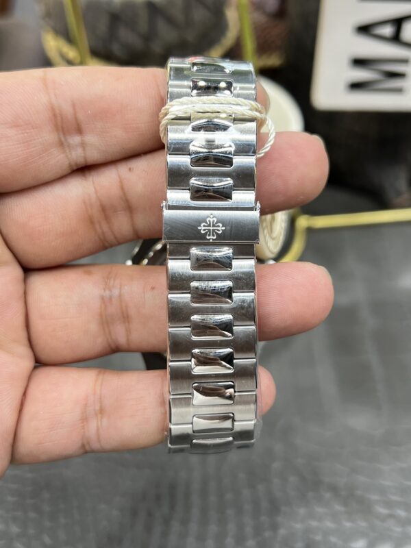 Patek Philippe Nautilus 5711 White