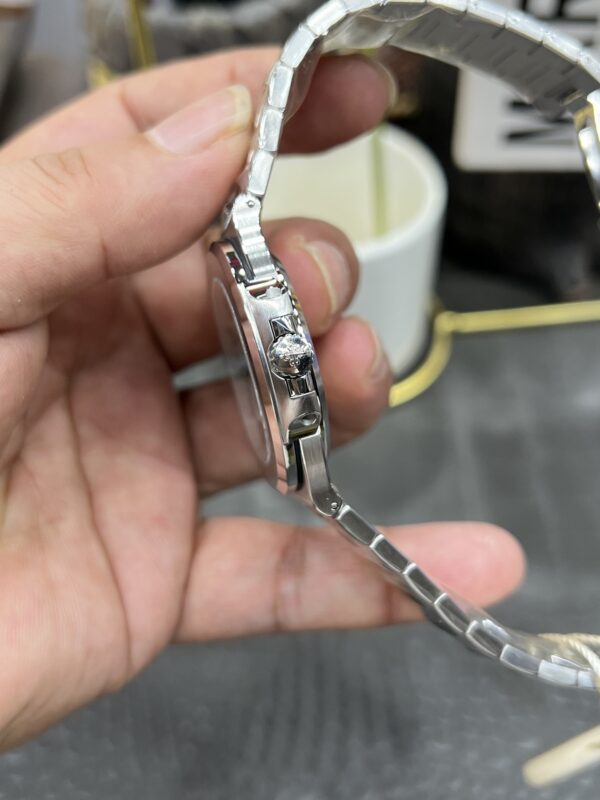 Patek Philippe Nautilus 5711 White