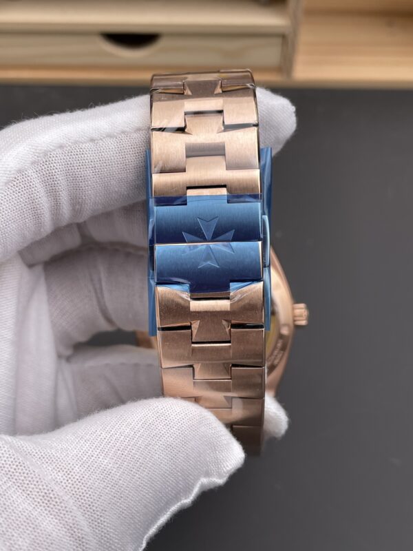 Vacheron Constantin Overseas 4500V Green