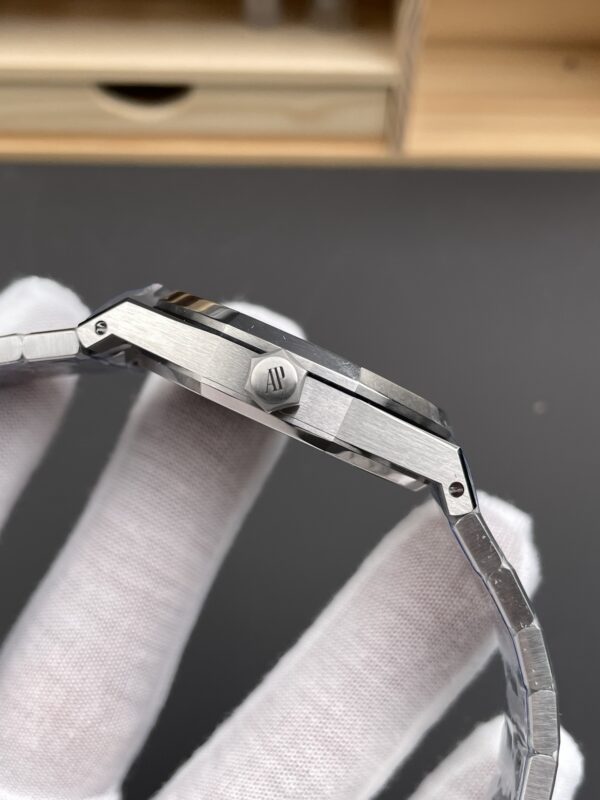 Audemars Piguet Royal Oak 15450 White
