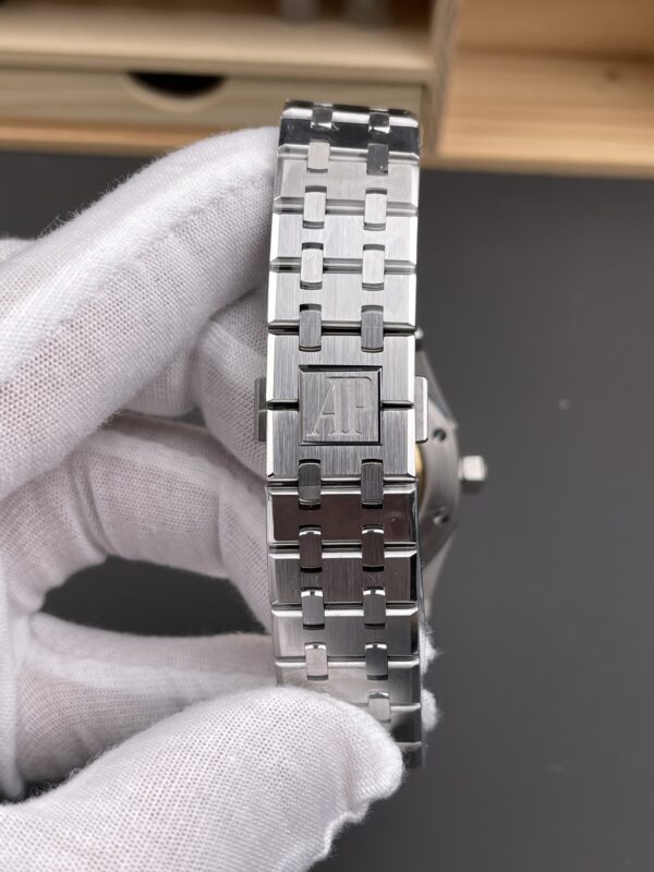 Audemars Piguet Royal Oak 15450 White