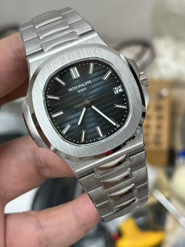 Patek Philippe Nautilus 5711