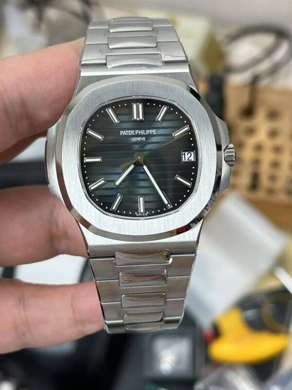 Patek Philippe Nautilus 5711