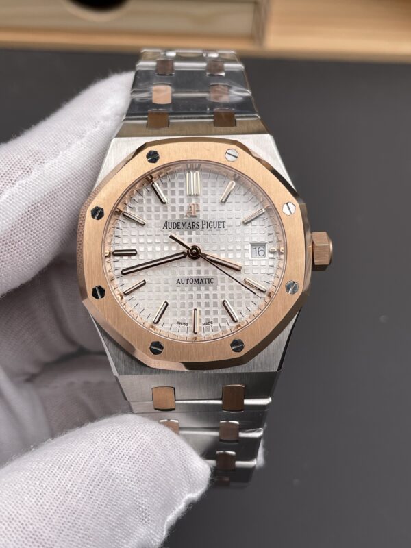 Audemars Piguet Royal Oak (ROYAL OAK) White