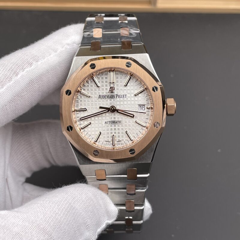 Audemars Piguet Royal Oak (ROYAL OAK) White