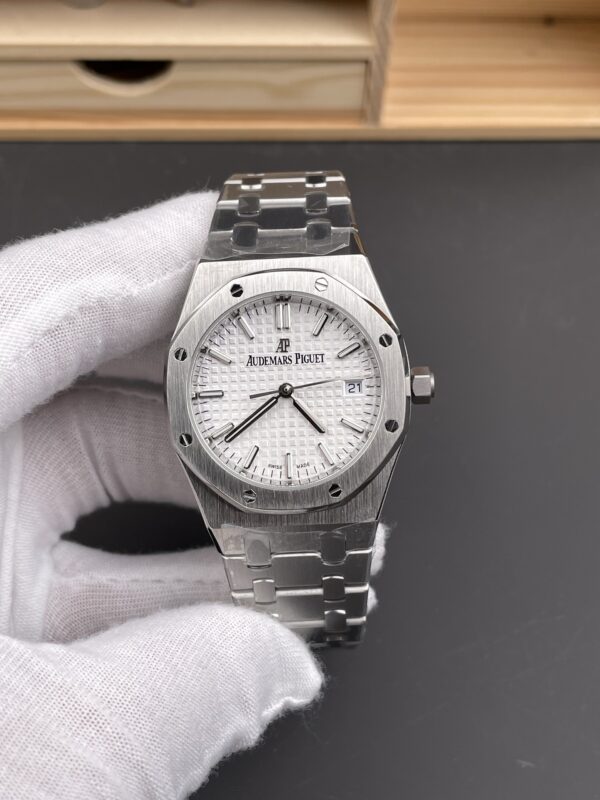 Audemars Piguet Royal Oak 77350 White