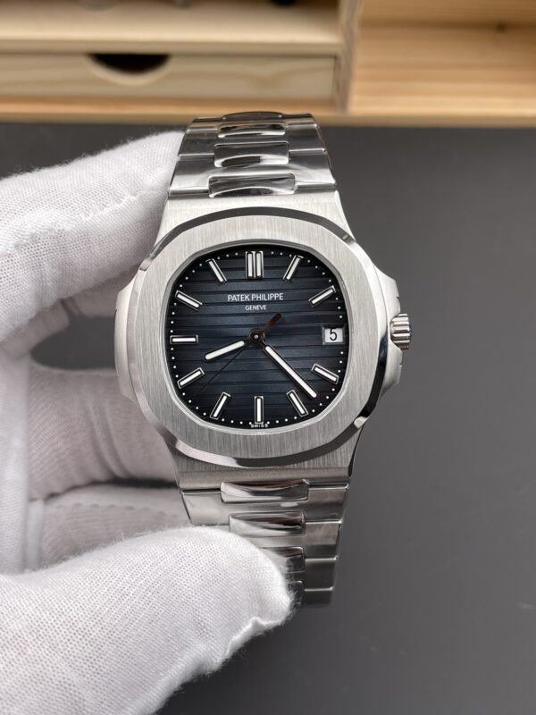 Patek Philippe Nautilus 5711