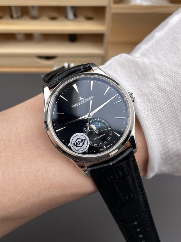 Jaeger-LeCoultre Master Control (COMPLICATIONS)