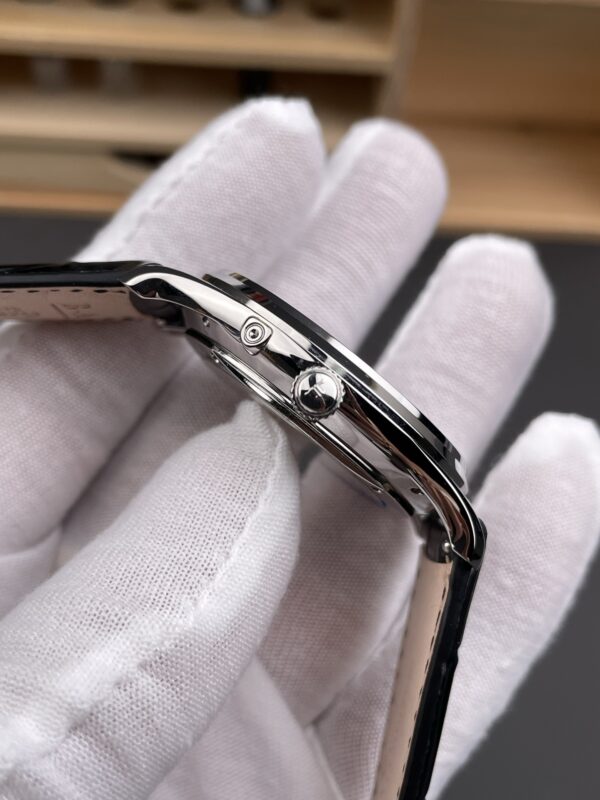 Jaeger-LeCoultre Master Control (COMPLICATIONS)