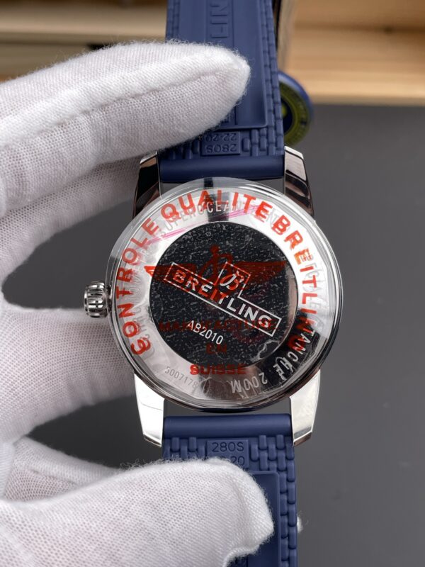 Breitling Superocean (SUPEROCEAN) Blue