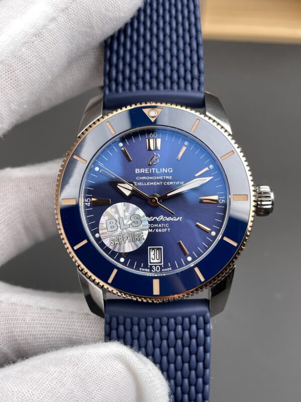 Breitling Superocean (SUPEROCEAN) Blue