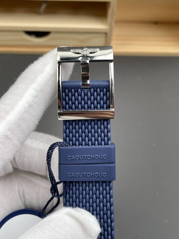 Breitling Superocean (SUPEROCEAN) Blue