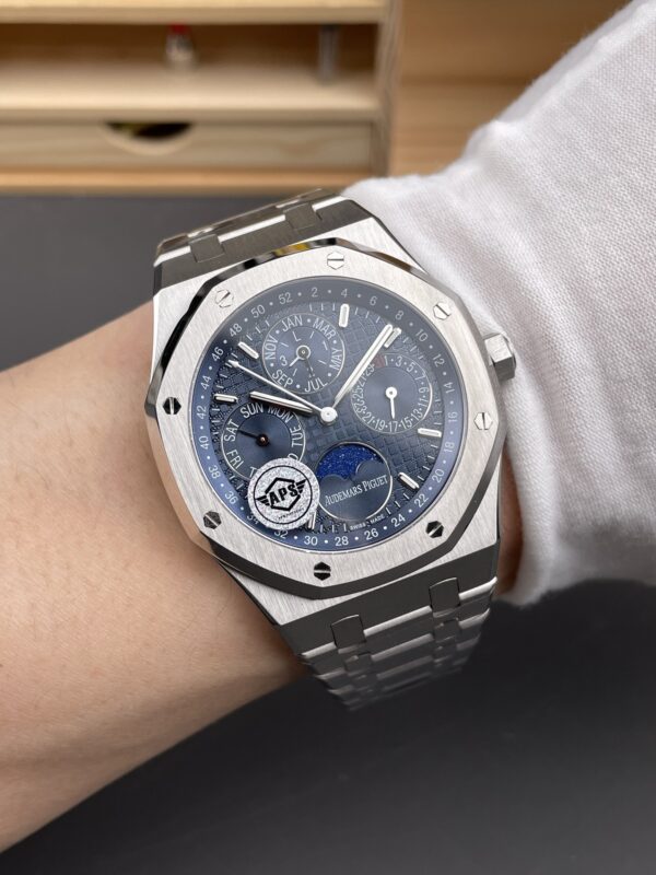 Audemars Piguet Royal Oak 26574 Blue