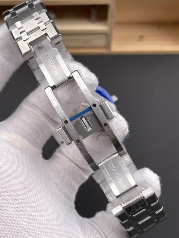 Audemars Piguet Royal Oak 26574 Blue