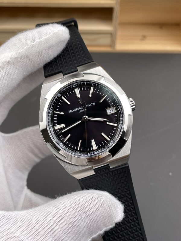 Patek Philippe Overseas 4500V Black