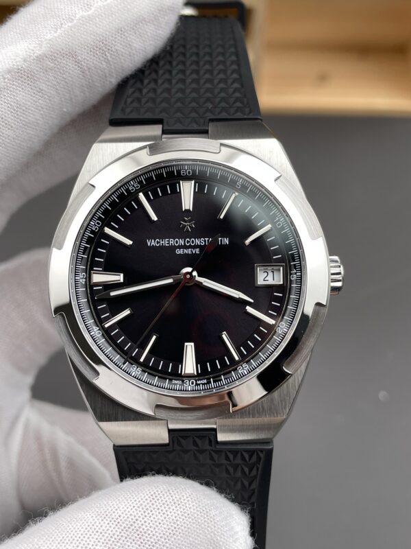Patek Philippe Overseas 4500V Black