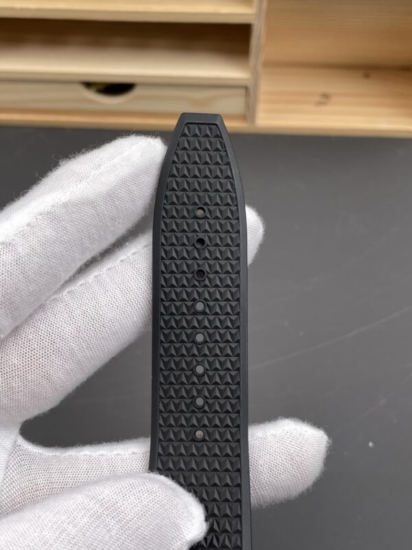 Patek Philippe Overseas 4500V Black